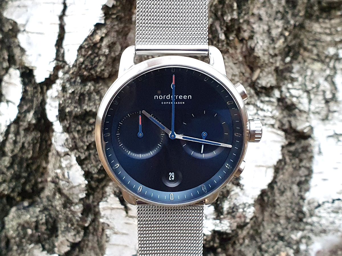 Nordgreen - The Pioneer - Chronograph Uhr für Herren mit Ziffernblatt Blau, Gehäuse 42 mm Silber, Mesharmband Silber