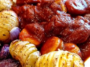 Perfekte Soße zu Currywurst - dazu passen Ofenkartoffeln