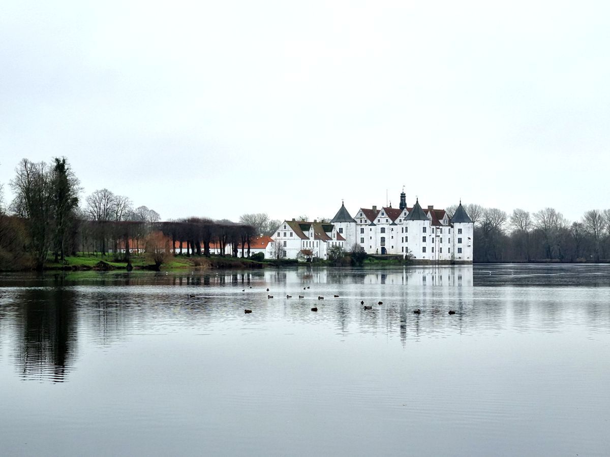 Schloss Glücksburg Seeseite