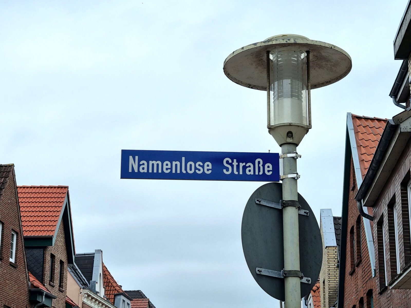 Namenlose Straße