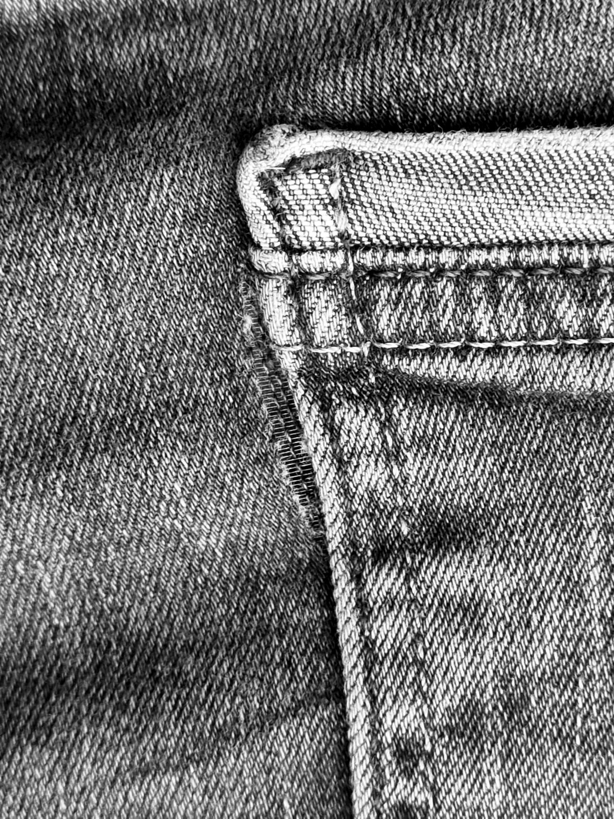 Stilberatung : Jeans löst sich auf - Wo ist der Grat zwischen lässig und nachlässig?