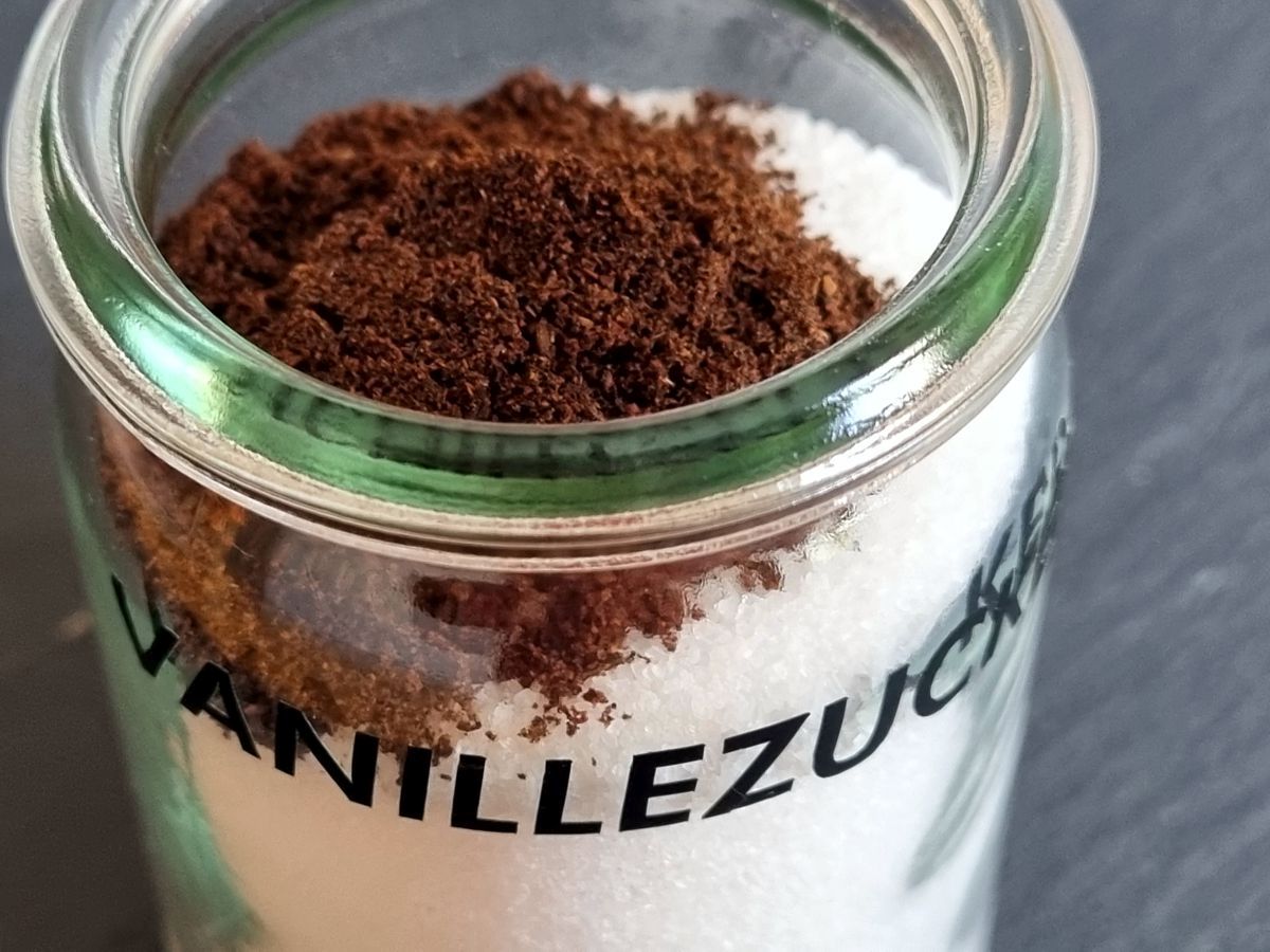 Vanillezucker selbst gemacht mit Bourbon-Vanille-Pulver