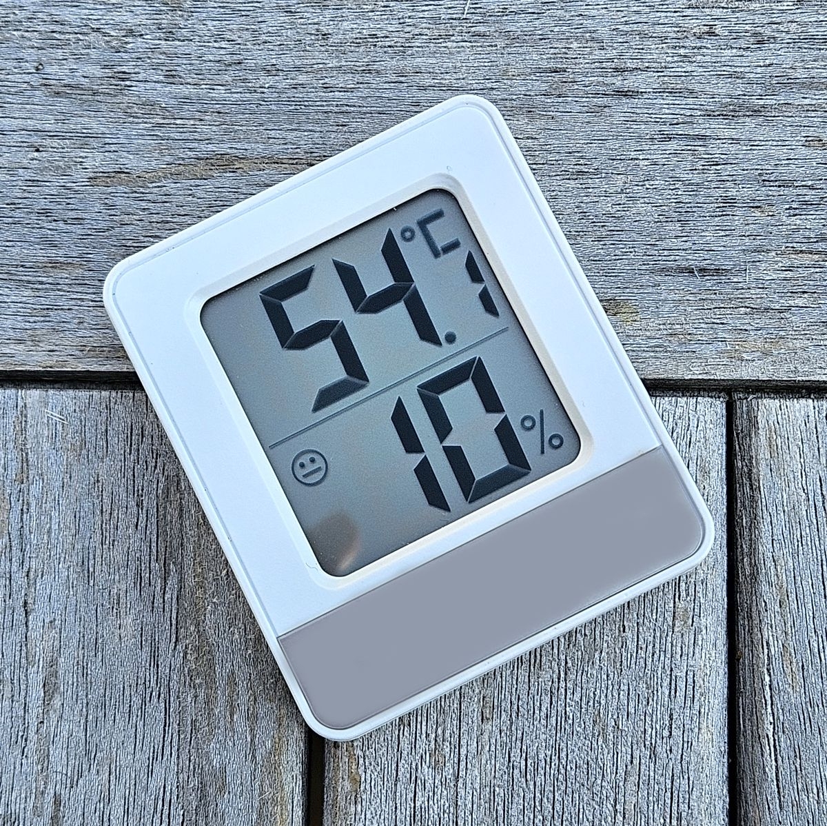 Thermometer 54 Grad in der Sonne