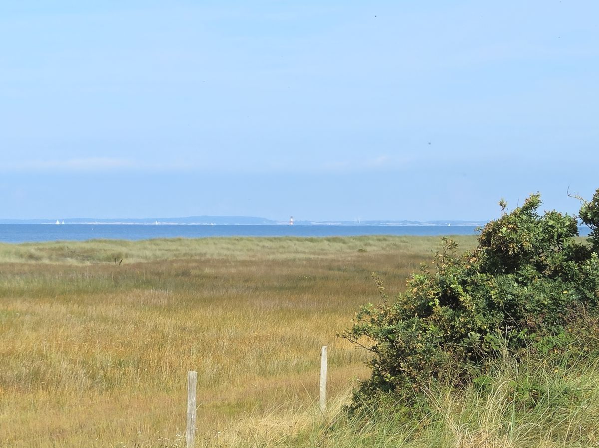 Geltinger Bucht mit Blick auf den Leuchtturm Kalkgrund