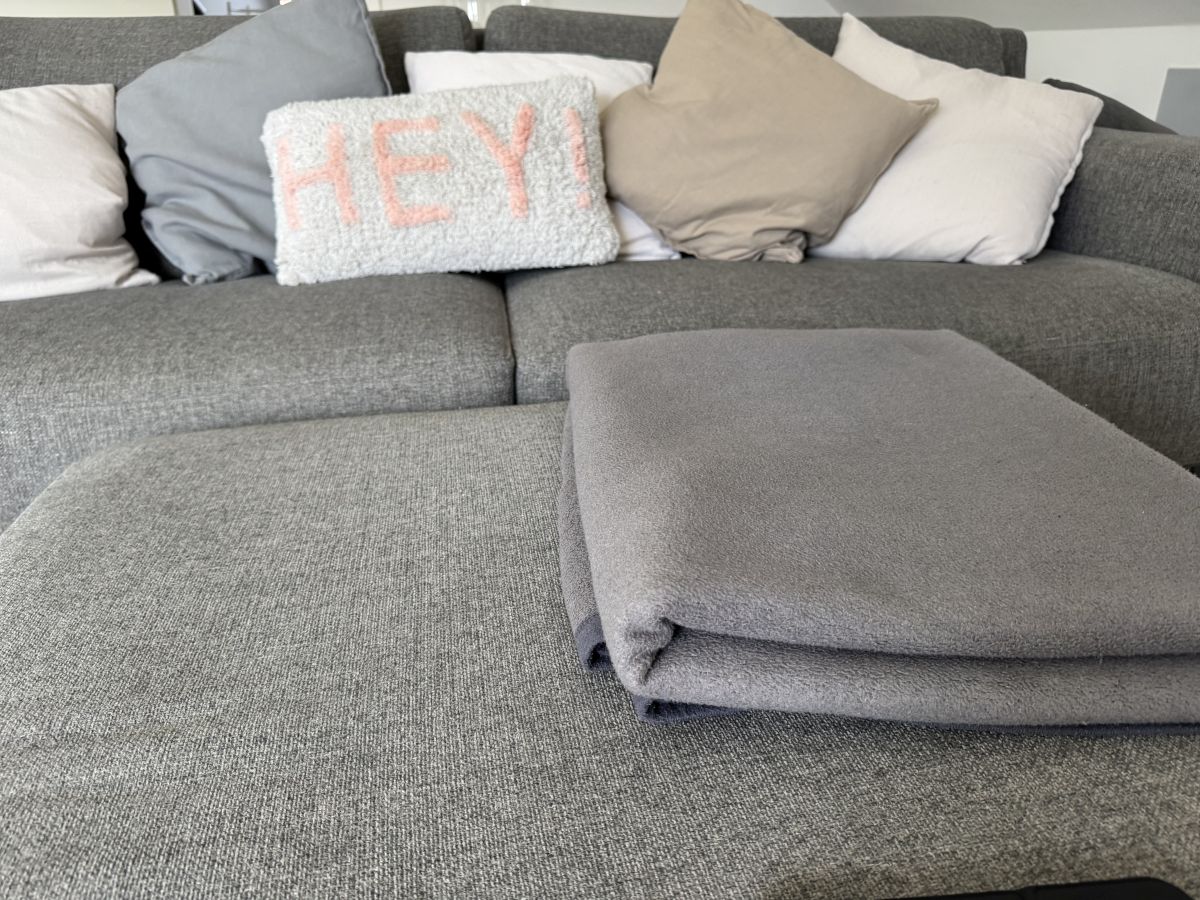 Sofa mit Kissen - Foto Nicole