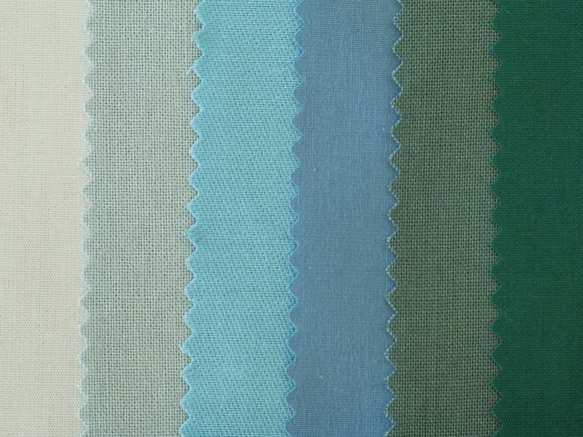 Farbberatungstücher in gedämpften Blau-Grün-Töne - muted