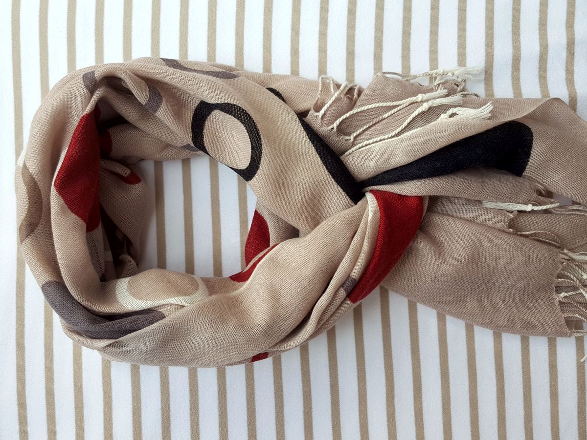 Mustermix - Muster kombinieren: Streifen und Punkte in Beige mit Akzentfarben
