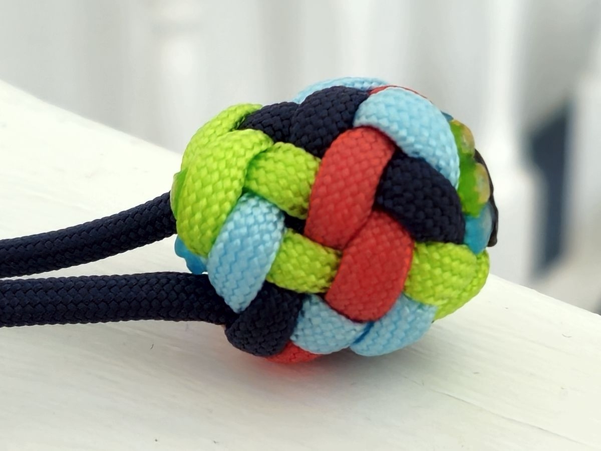 Knoten - geflochten aus Paracord - bunt
