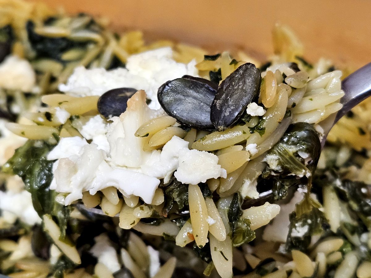 Nudelauflauf mit Spinat und Feta
